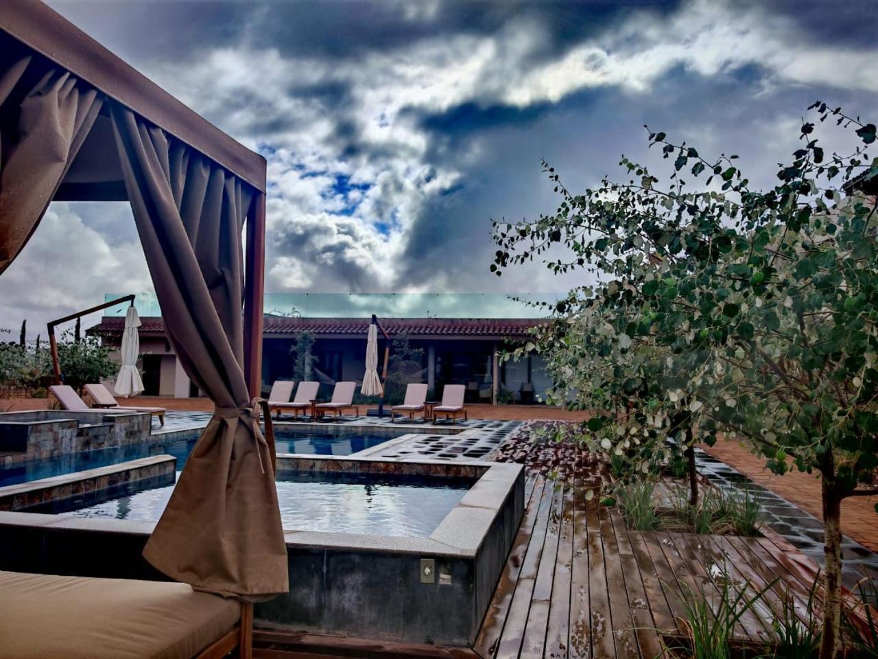 Hotel Flores De Sal-Вале де Гуадалупе Екстериор снимка
