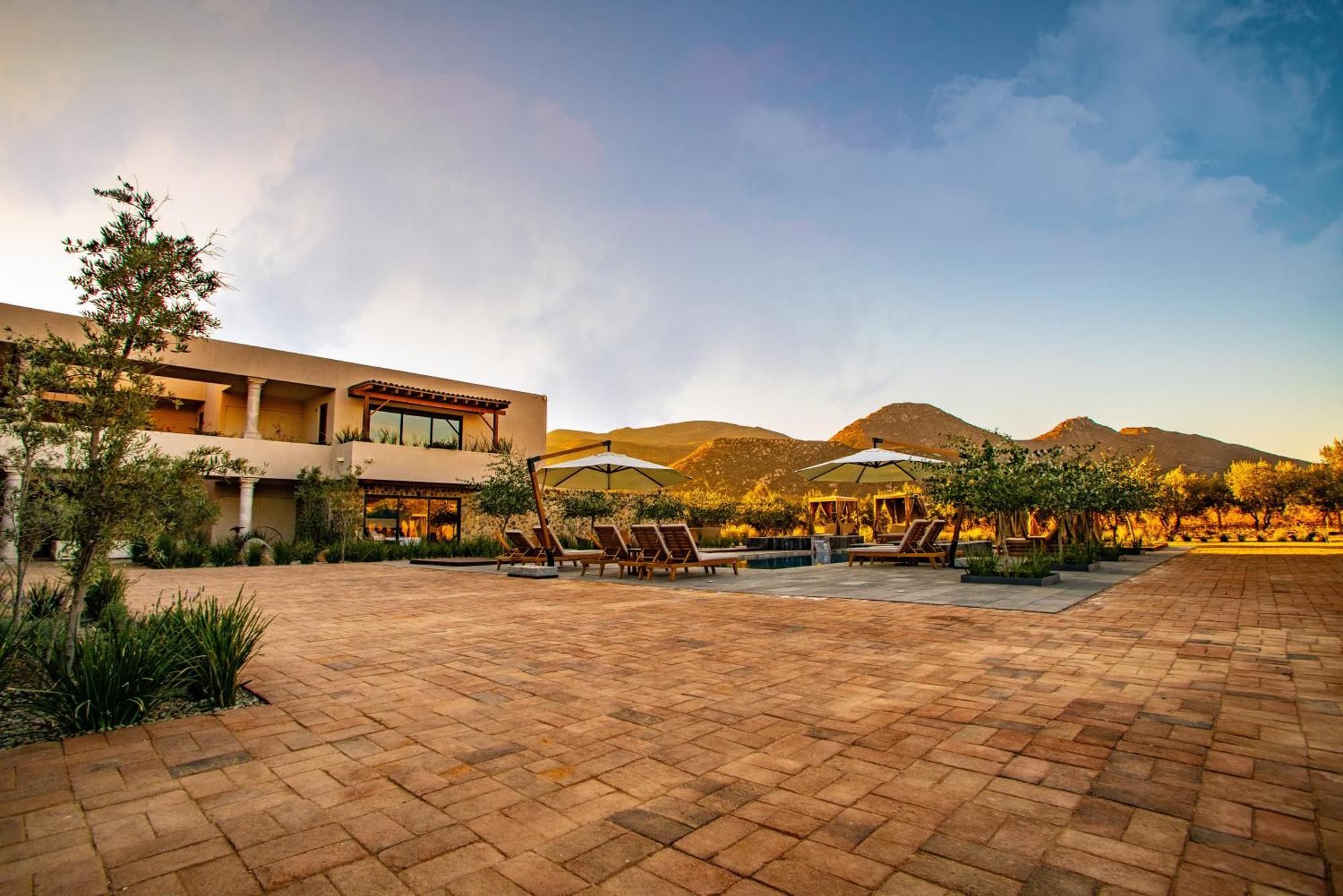 Hotel Flores De Sal-Вале де Гуадалупе Екстериор снимка